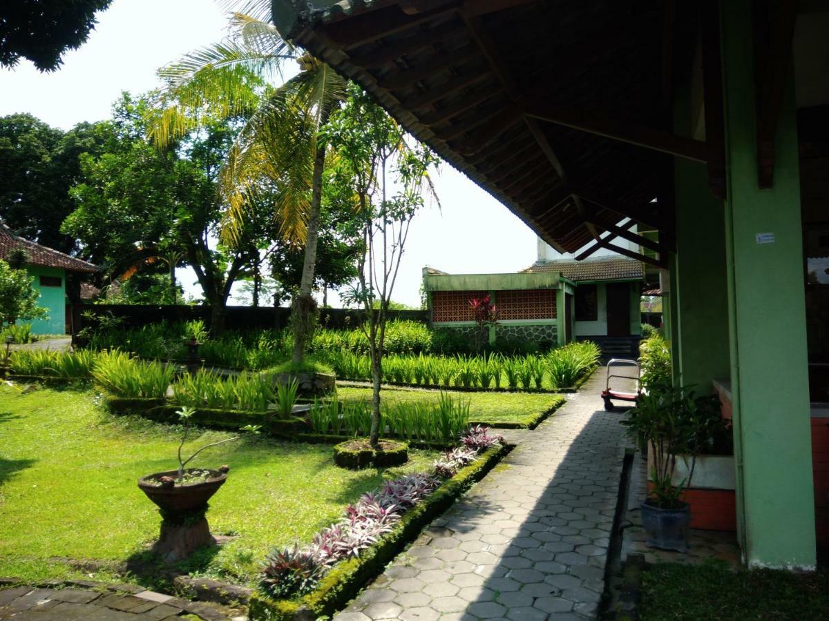 Poeri Devata Resort Hotel Prambanan Exterior foto