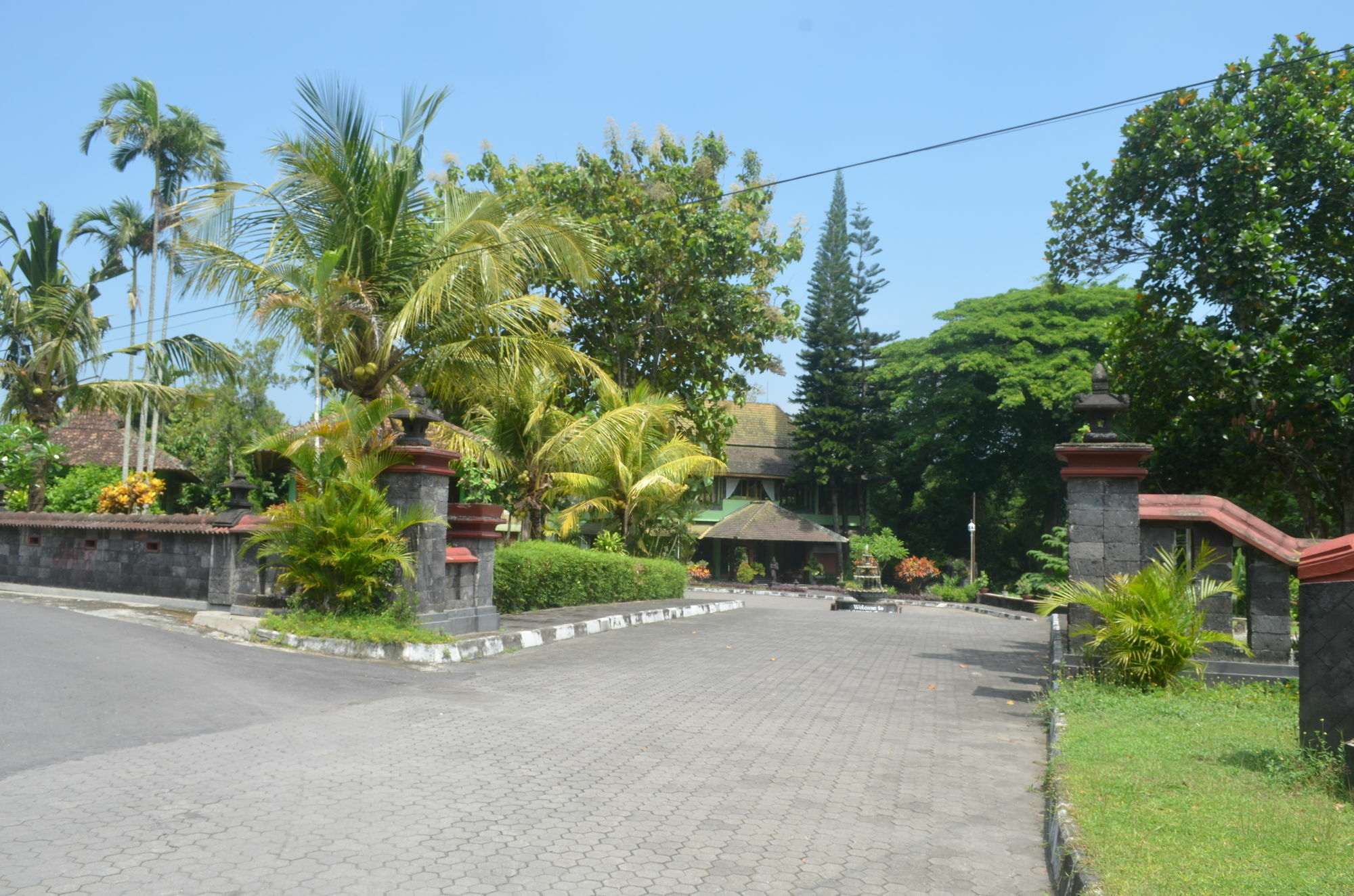 Poeri Devata Resort Hotel Prambanan Exterior foto