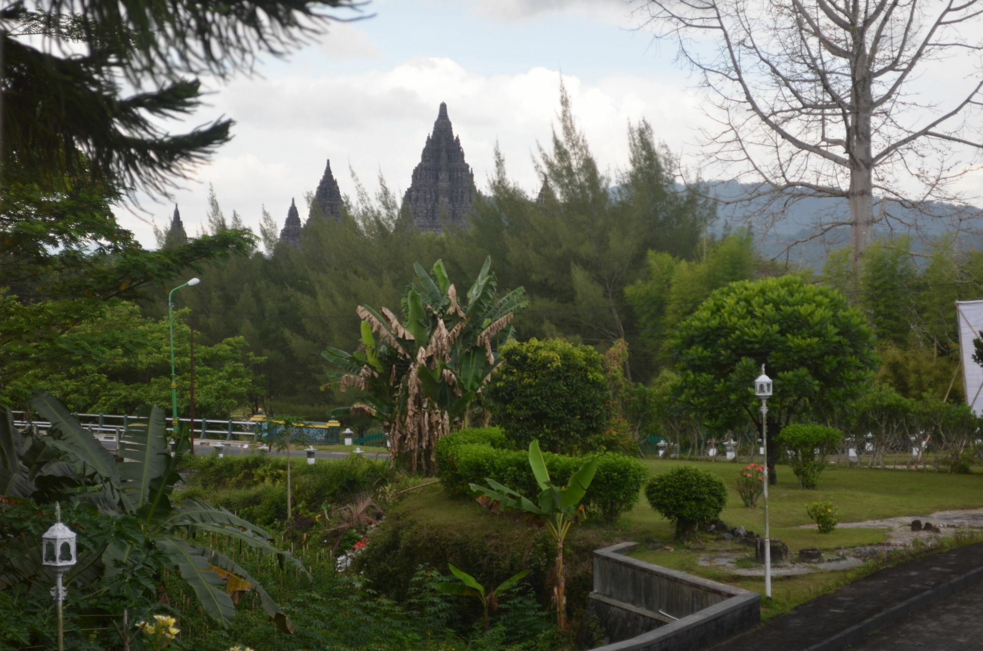 Poeri Devata Resort Hotel Prambanan Exterior foto